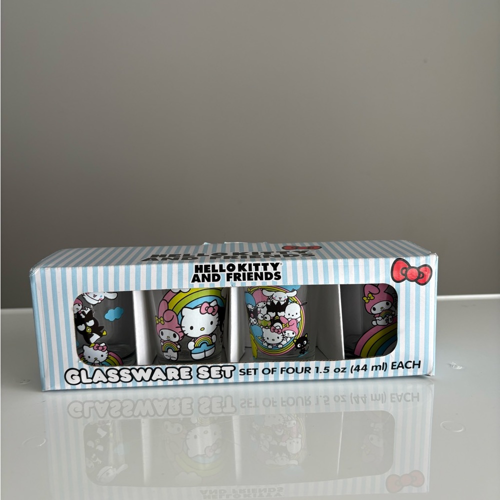 Rare Hello Kitty Set of 4 Shot Glassware